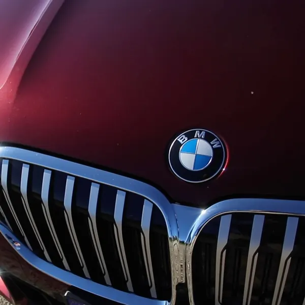 Materiał filmowy prezentujący BMW serii 7 na kanale YT Jazdy Próbne